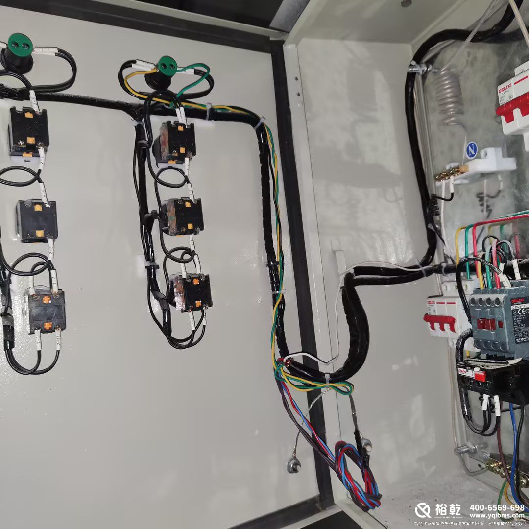 河北唐山豐南區(qū)銀豐中學(xué)能耗監(jiān)測(cè)系統(tǒng)(圖2) 5bf6a0100d2c8269f6ec0c8fbb74efcc.jpg